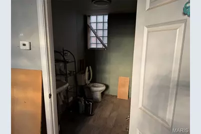 8411 Olive Boulevard, University City, MO 63132 - Photo 13