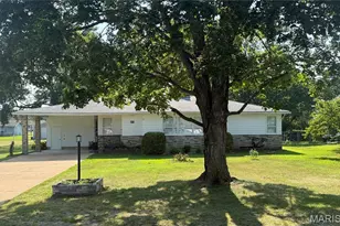 109 S Madison St, Desloge, MO 63601 - Photo 1