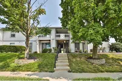 1615 Summergate Parkway #M, Saint Charles, MO 63303 - Photo 1