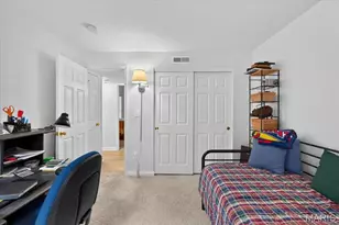 1920 Hunting Lake Ct, Saint Louis, MO 63122 - Photo 13