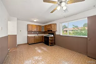 21 St Henry Ct, Saint Charles, MO 63301 - Photo 7