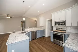 7567 Cinnamon Teal Dr, O'Fallon, MO 63368 - Photo 15