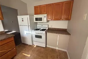 3627 Marshall Ave, Saint John, MO 63114 - Photo 9