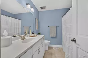 14768 Timberbluff Dr, Chesterfield, MO 63017 - Photo 33