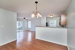 7101 Spring Creek Ln, O'Fallon, MO 63368 - Photo 11