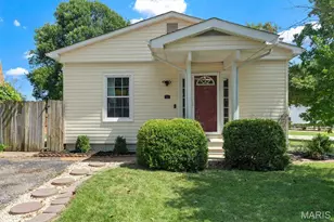 36 Cedar Dr, Pacific, MO 63069 - Photo 1
