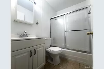 38 Fenwick Drive, Ferguson, MO 63135 - Photo 9