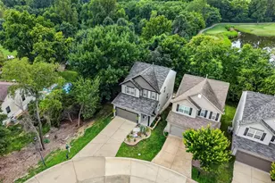 2322 Wills Hollow Dr, Saint Peters, MO 63376 - Photo 9
