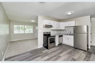 1915 Curtis Court, Saint Louis, MO 63031 - Photo 11