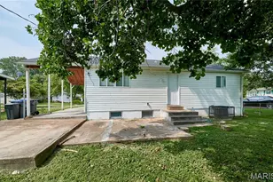 1915 Curtis Ct, Saint Louis, MO 63031 - Photo 25