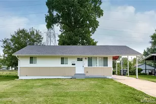 1915 Curtis Ct, Saint Louis, MO 63031 - Photo 1
