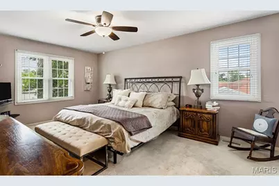 11722 Holly Springs Drive, Saint Louis, MO 63146 - Photo 9