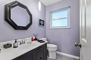 11722 Holly Springs Dr, Saint Louis, MO 63146 - Photo 7