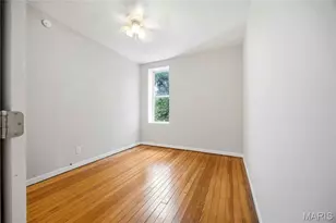 915 Bates St, Saint Louis, MO 63111 - Photo 15