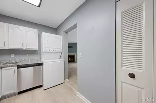 8912 Cardinal Terrace, Brentwood, MO 63144 - Photo 13