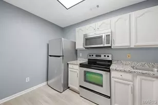 8912 Cardinal Terrace, Brentwood, MO 63144 - Photo 11