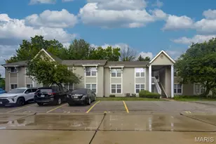 77 Sugar Glen Ct, Saint Peters, MO 63376 - Photo 1