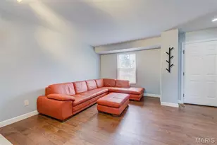 3166 Carrsville Ct, Saint Louis, MO 63139 - Photo 3
