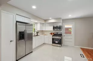 3855 Belcroft Dr, Florissant, MO 63034 - Photo 9