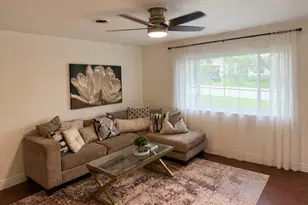9841 Tanbark Ln, Saint Louis, MO 63134 - Photo 3