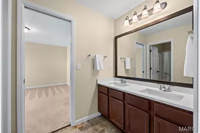 1633 Willowbrooke Manors Court, Creve Coeur, MO 63146 - Photo 27