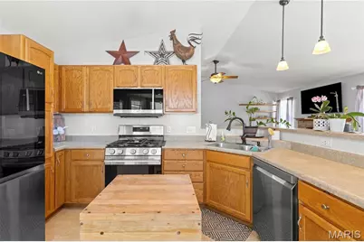 1811 Hackmann Hollow Drive, Wentzville, MO 63385 - Photo 11