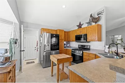 1811 Hackmann Hollow Drive, Wentzville, MO 63385 - Photo 9
