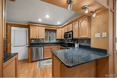 9024 Pilot Avenue, Saint Louis, MO 63123 - Photo 15