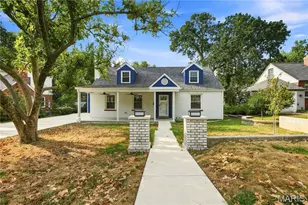 8 Villawood Ln, Webster Groves, MO 63119 - Photo 1