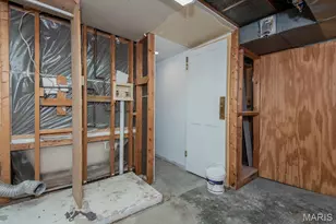 9211 Alpine Dr, Affton, MO 63123 - Photo 63