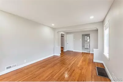 5054 Fyler Avenue, Saint Louis, MO 63139 - Photo 9