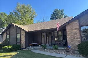 21 Dijon Ct, Lake Saint Louis, MO 63367 - Photo 3