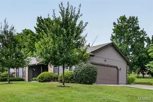 21 Dijon Ct, Lake Saint Louis, MO 63367 - Photo 3