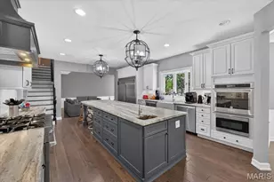 37 Kennerly Manor Dr, Saint Louis, MO 63128 - Photo 19