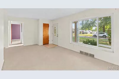 9228 Kenstan Court, Affton, MO 63123 - Photo 3