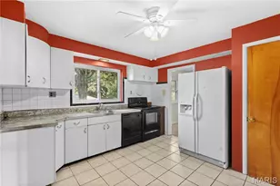 9228 Kenstan Ct, Unincorporated, MO 63123 - Photo 7