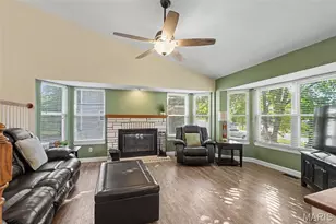119 Aspencade Cir, Saint Peters, MO 63376 - Photo 9