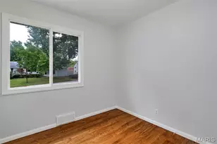 6320 Ashbury Dr, Saint Louis, MO 63123 - Photo 19