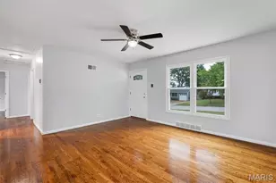 6320 Ashbury Dr, Saint Louis, MO 63123 - Photo 5