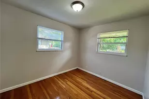 1201 June Ave, Saint Louis, MO 63138 - Photo 9