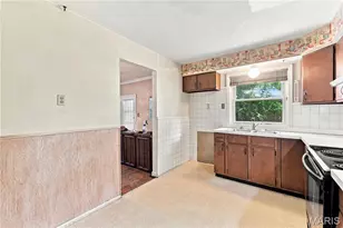 1201 Lang Dr, Saint Louis, MO 63135 - Photo 9