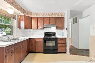 1201 Lang Dr, Saint Louis, MO 63135 - Photo 7