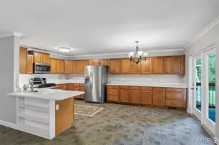 10437 Ashby Pl Ln, Saint Ann, MO 63074 - Photo 11