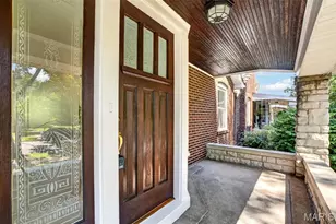 4005 Dover Pl, Saint Louis, MO 63116 - Photo 3