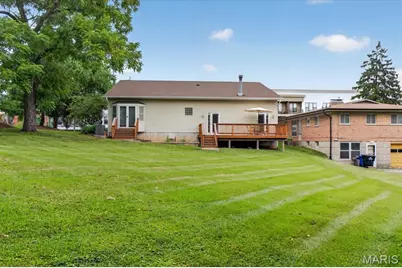8686 Barby Lane, University City, MO 63124 - Photo 33