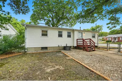 1090 Saint Joseph Street, Florissant, MO 63031 - Photo 19