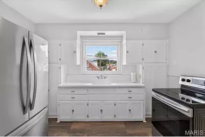 4327 Tyrolean Avenue, Saint Louis, MO 63116 - Photo 25