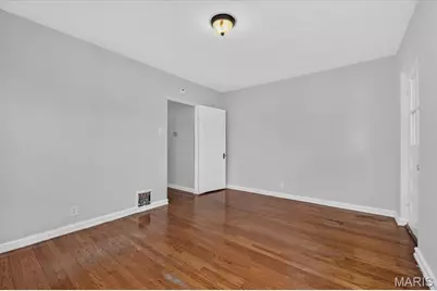 4327 Tyrolean Avenue, Saint Louis, MO 63116 - Photo 27