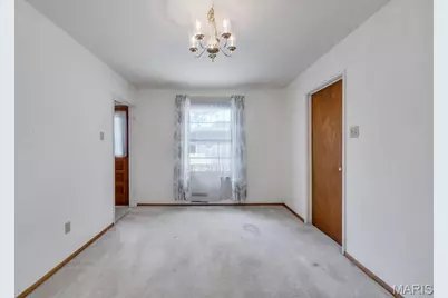 1407 Fox Creek Drive, Saint Louis, MO 63126 - Photo 9