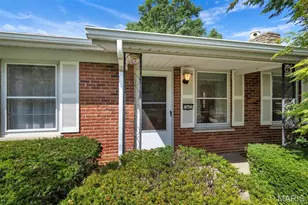 1407 Fox Creek Dr, Saint Louis, MO 63126 - Photo 1